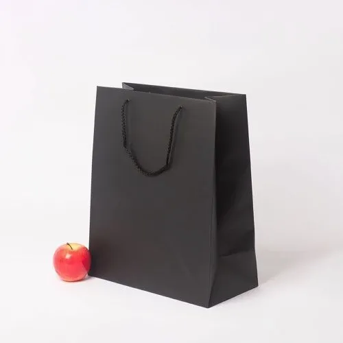 Пакет 33x40x16, черный, меловка