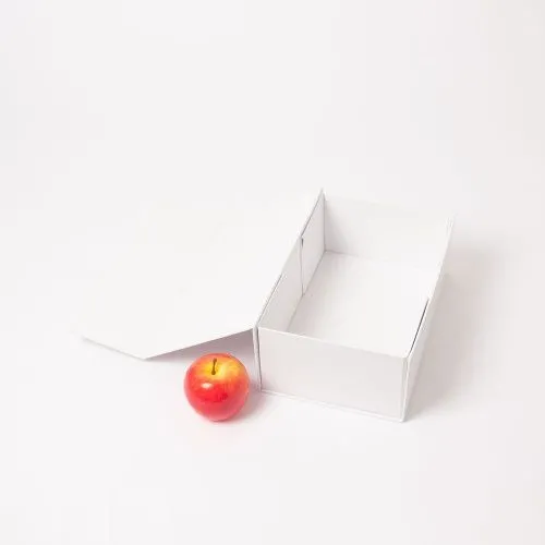 Коробка самосборная на магнитах 30х10х18, белый, меловка