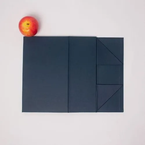 Коробка самосборная на магнитах 30х10х18, тёмно-синий, дизайнерская бумага