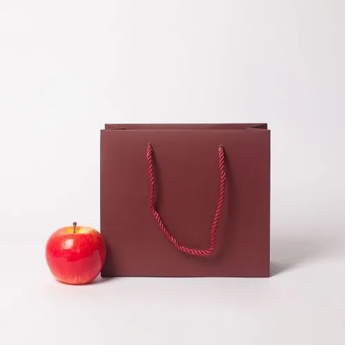 Пакет 23x20x10, бордо, витой шнур, картон VIP