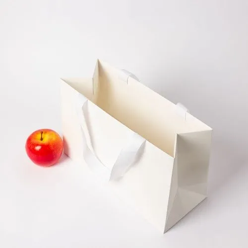 Пакет бумажный, 31x20x13, белый матовый, с вклееной ручкой